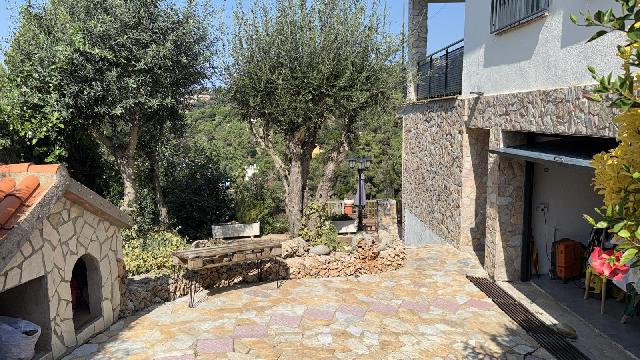 Imagen 6 Inmueble 296041 - Casa Aislada en venta en Lloret De Mar / Carrer mar cantábric 26, lloret de mar