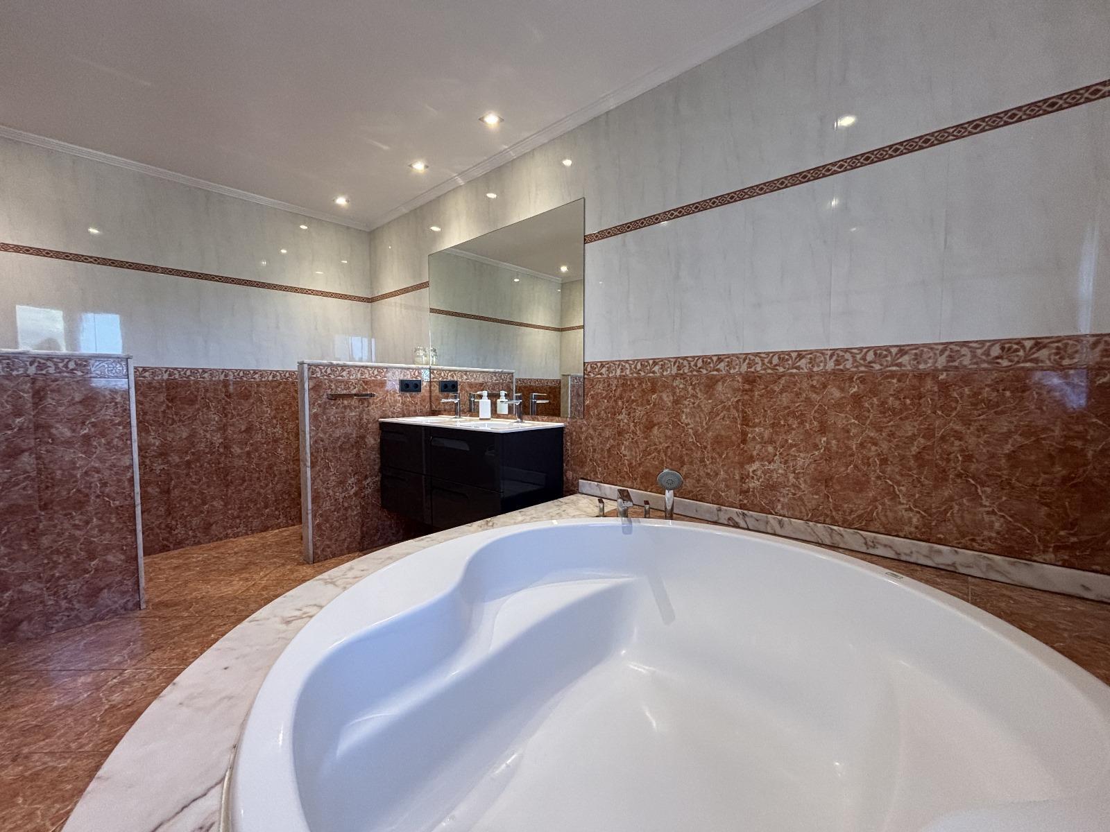 Imagen 19 Casa Aislada en venta en Calella / C/ Josep Gallart, 14 Calella 08370