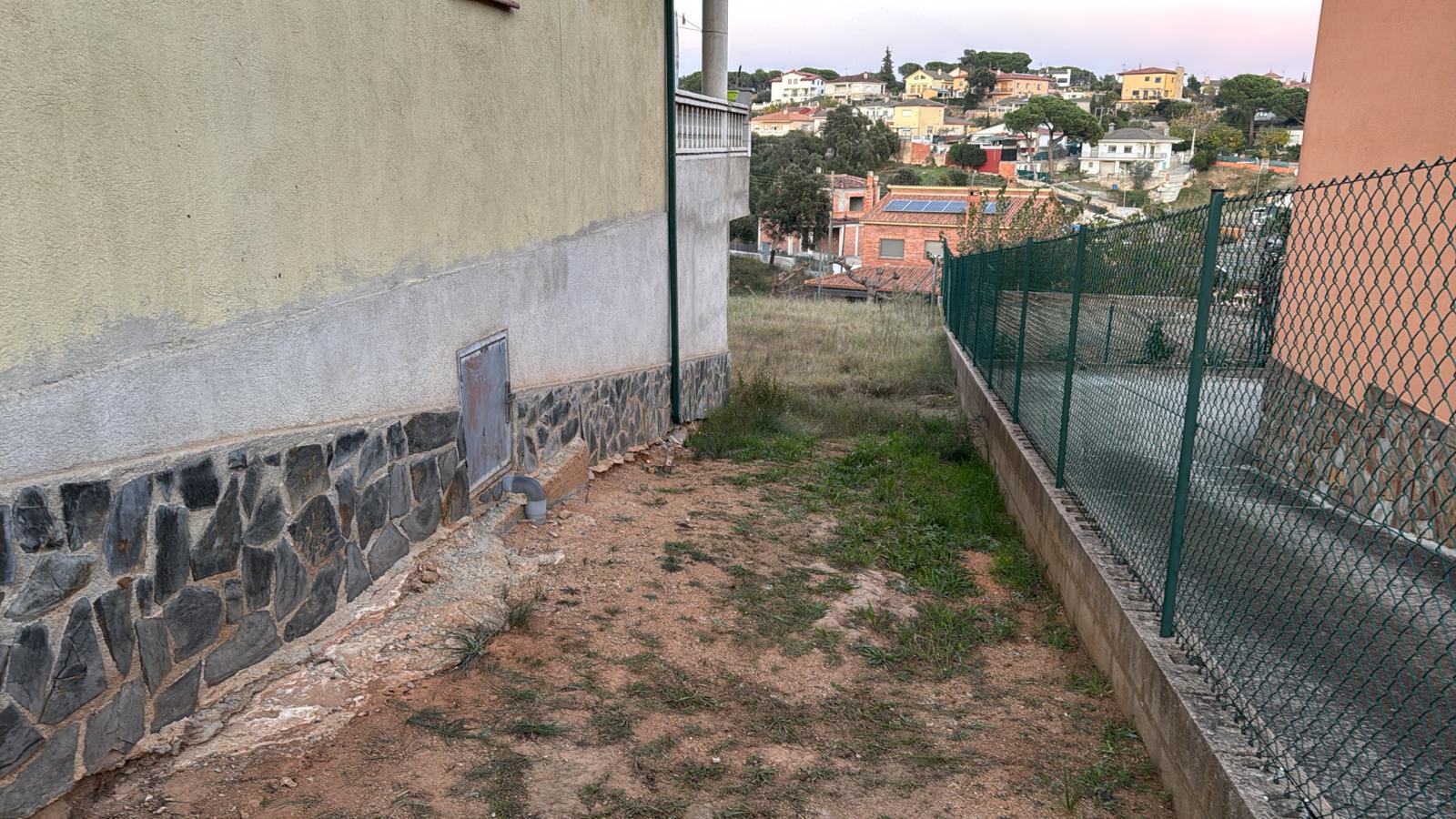 Imagen 3 Casa Aislada en venta en Fogars De La Selva / Zona Residencial 