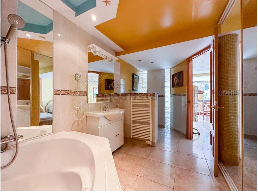 Imagen 18 Casa Aislada en venta en Vidreres / Casa urbanización Aiguaviva Park Vidreres