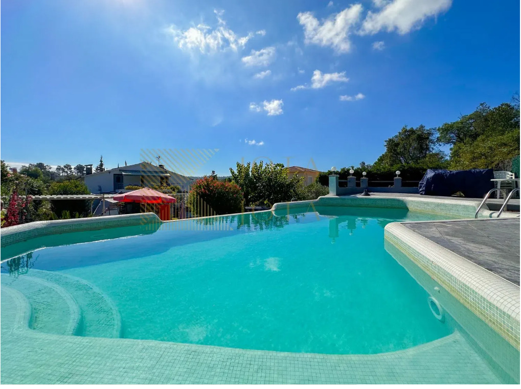 Imagen 2 Casa Aislada en venta en Vidreres / Casa urbanización Aiguaviva Park Vidreres