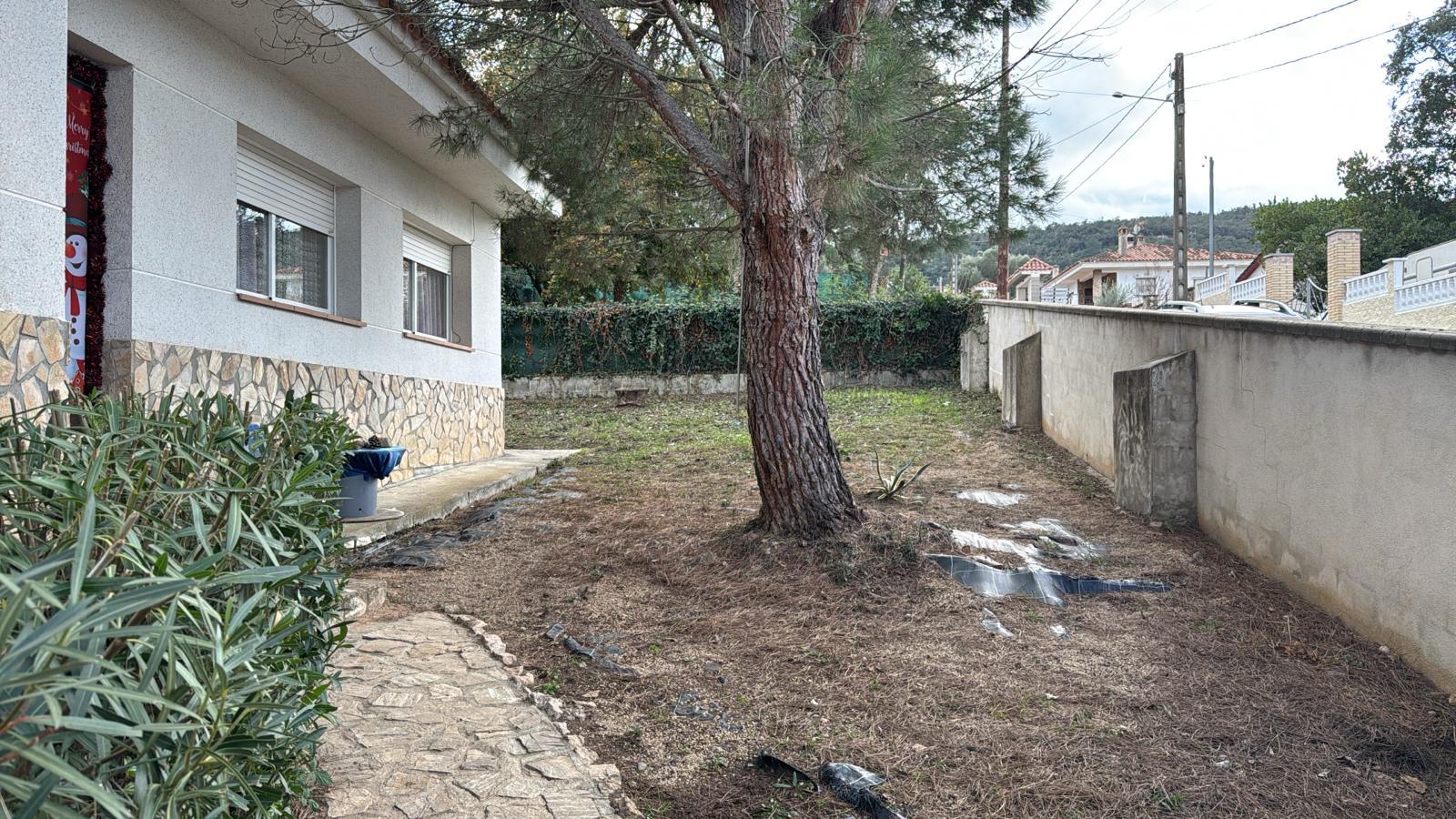 Imagen 2 Casa Aislada en venta en Maçanet De La Selva / CASA  EN URBANIZACÓN TRANQUILA