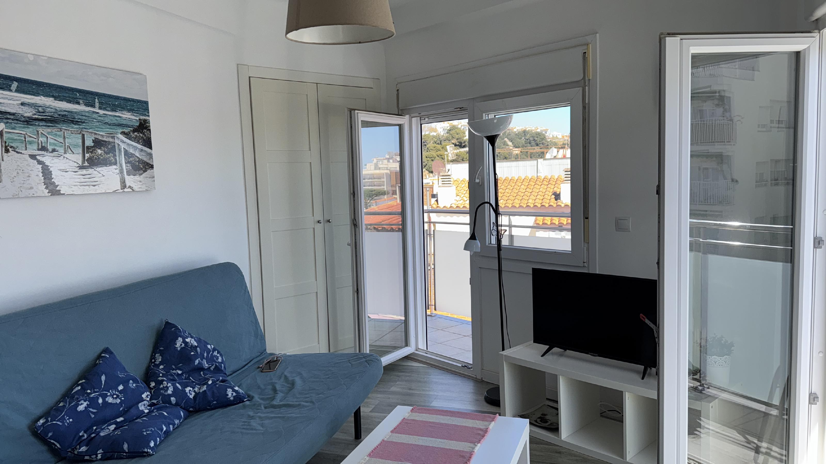 Imagen 3 Apto. Playa en venta en Blanes / Ático con vistas al  Mar 