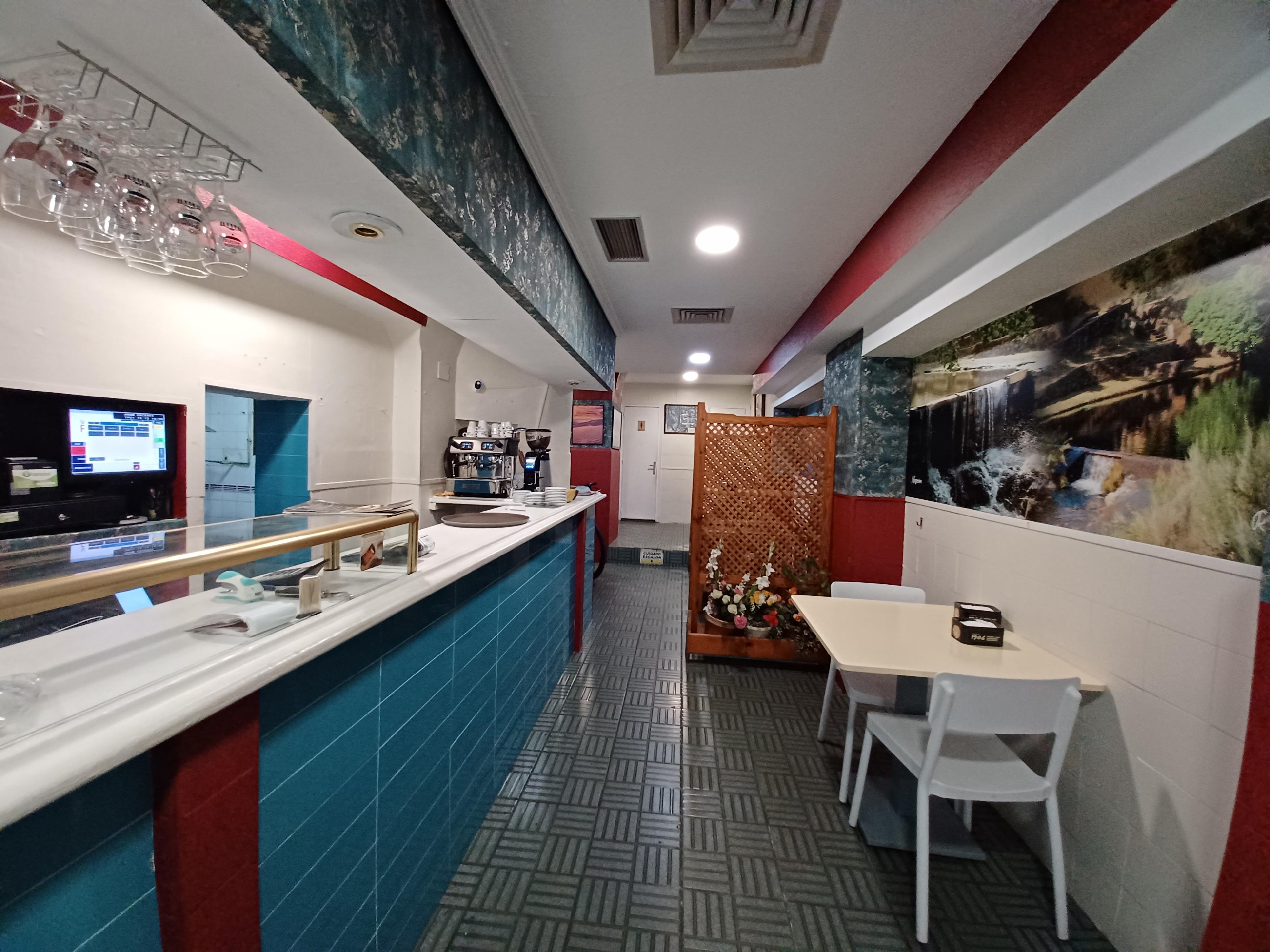 Imagen 1 Casa Pareada en venta en Cáceres / Cerca del ayuntamiento 