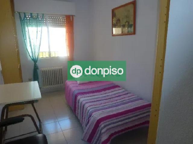 Imagen 7 Inmueble 294875 - Dúplex en venta en Cáceres / Cercano a la Plaza de toros y a 100 m del Casco Antiguo