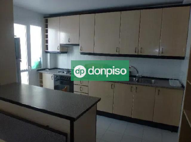 Imagen 4 Inmueble 294875 - Dúplex en venta en Cáceres / Cercano a la Plaza de toros y a 100 m del Casco Antiguo