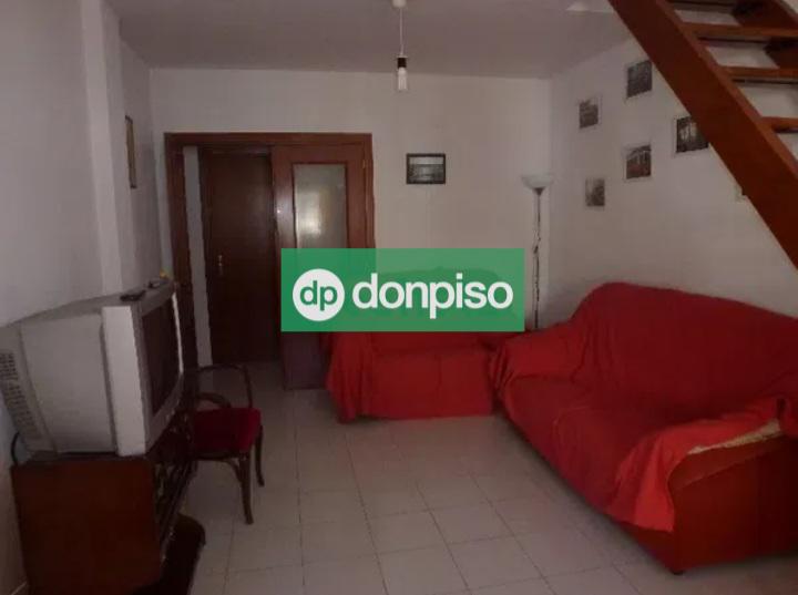 Imagen 2 Dúplex en venta en Cáceres / Cercano a la Plaza de toros y a 100 m del Casco Antiguo