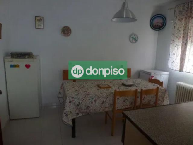 Imagen 5 Inmueble 294875 - Dúplex en venta en Cáceres / Cercano a la Plaza de toros y a 100 m del Casco Antiguo