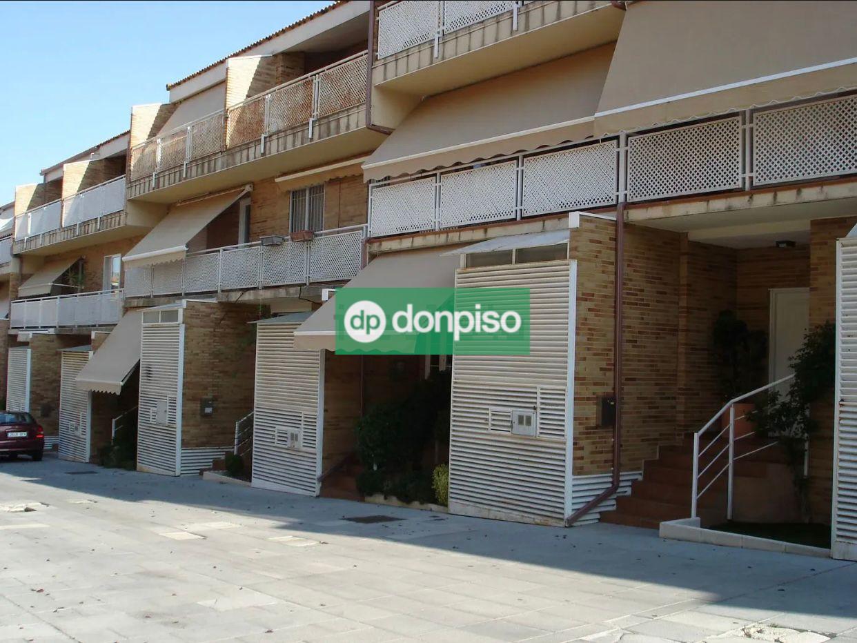 Imagen 2 Casa Adosada en venta en Cáceres / Zona macondo -castellanos Cáceres 