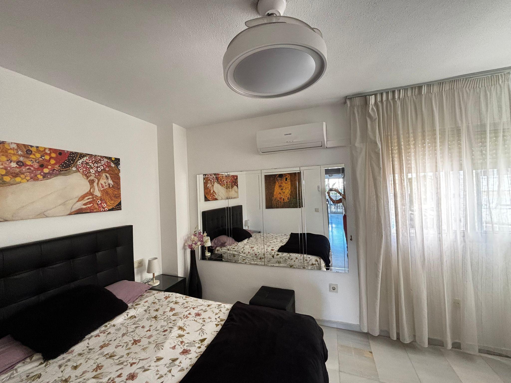 Imagen 14 Apartamento en venta en Benalmádena / Luminoso piso a 5 minutos del Hotel Tritón