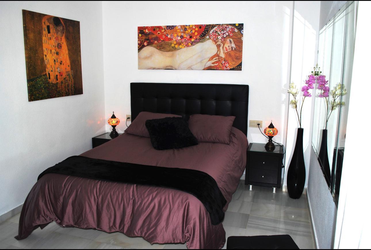 Imagen 17 Apartamento en venta en Benalmádena / Luminoso piso a 5 minutos del Hotel Tritón