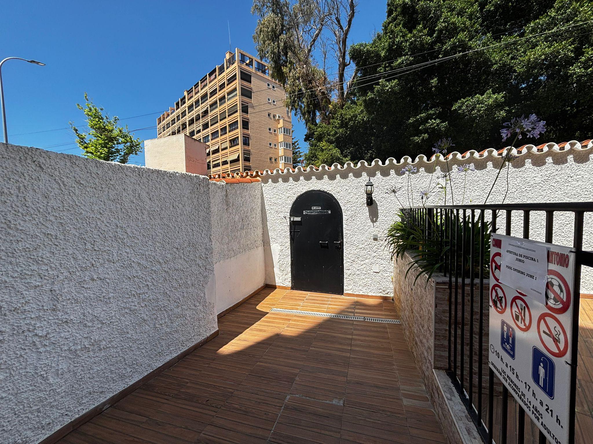 Imagen 15 Estudio en venta en Torremolinos / Estudio en la Carihuela al lado del Pez Espada