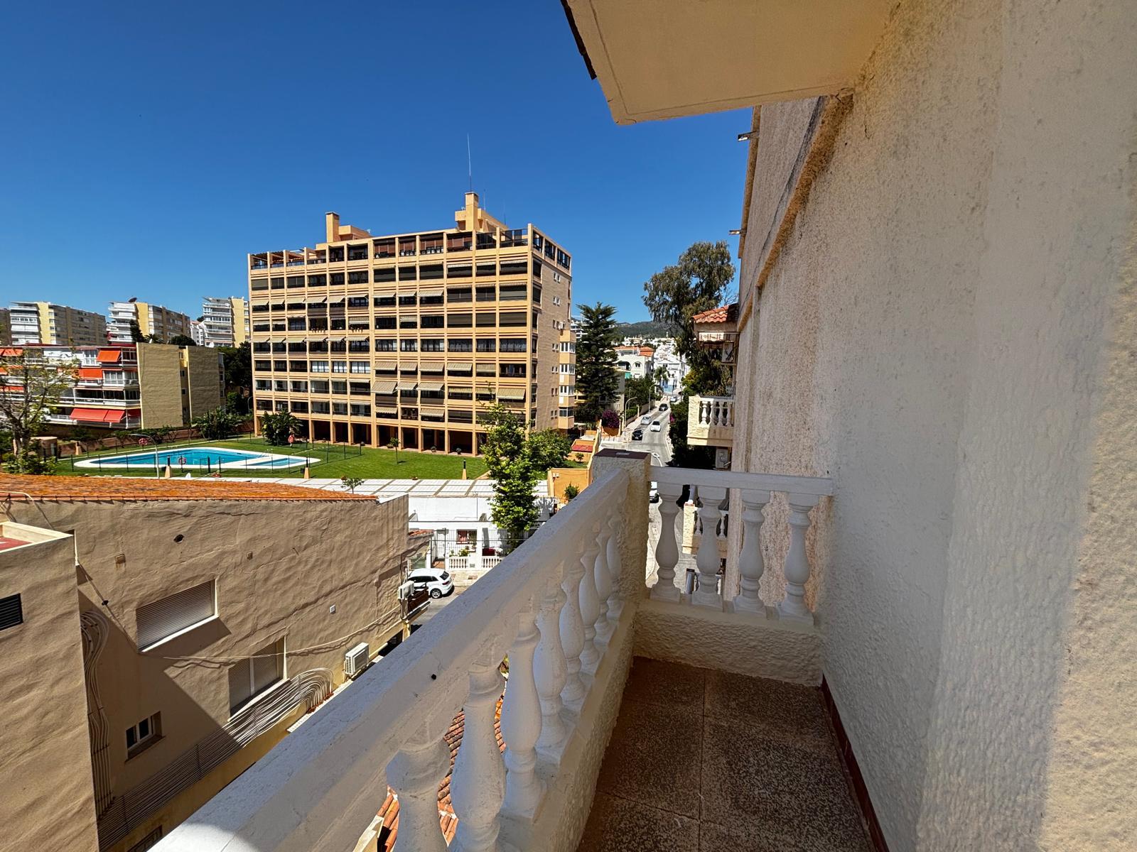 Imagen 10 Estudio en venta en Torremolinos / Estudio en la Carihuela a 5 minutos de la playa