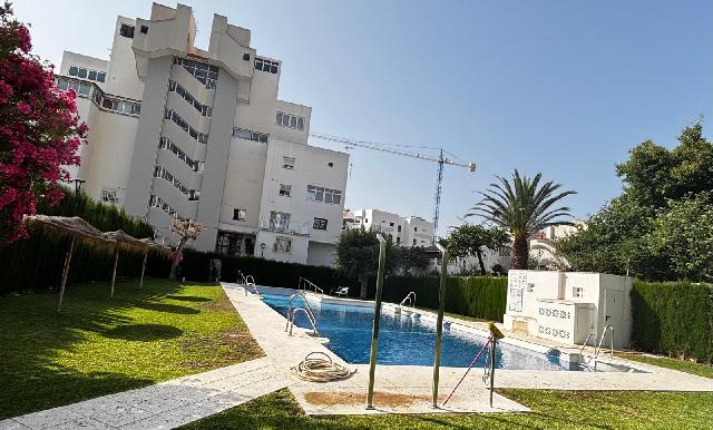 Imagen 8 Inmueble 294578 - Apartamento en venta en Benalmádena / A cinco minutos de la playa y Puerto Marina
