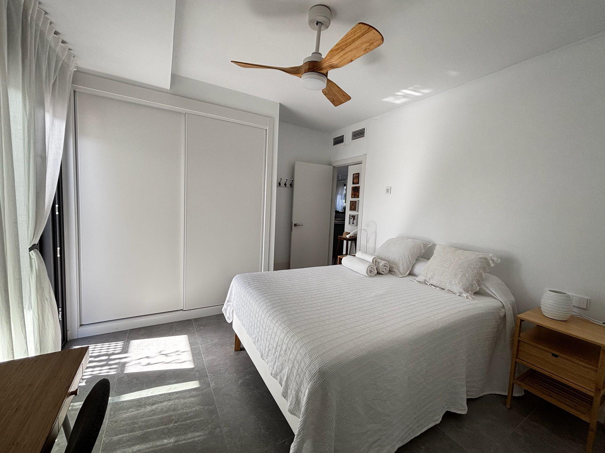 Imagen 13 Piso en venta en Torremolinos / A 700m de la Carihuela, prox. a glorieta del Pez Espada