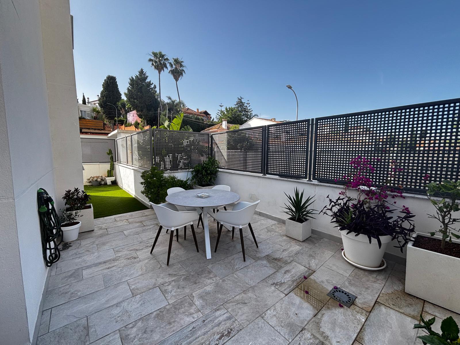 Imagen 10 Piso en venta en Torremolinos / A 700m de la Carihuela, prox. a glorieta del Pez Espada