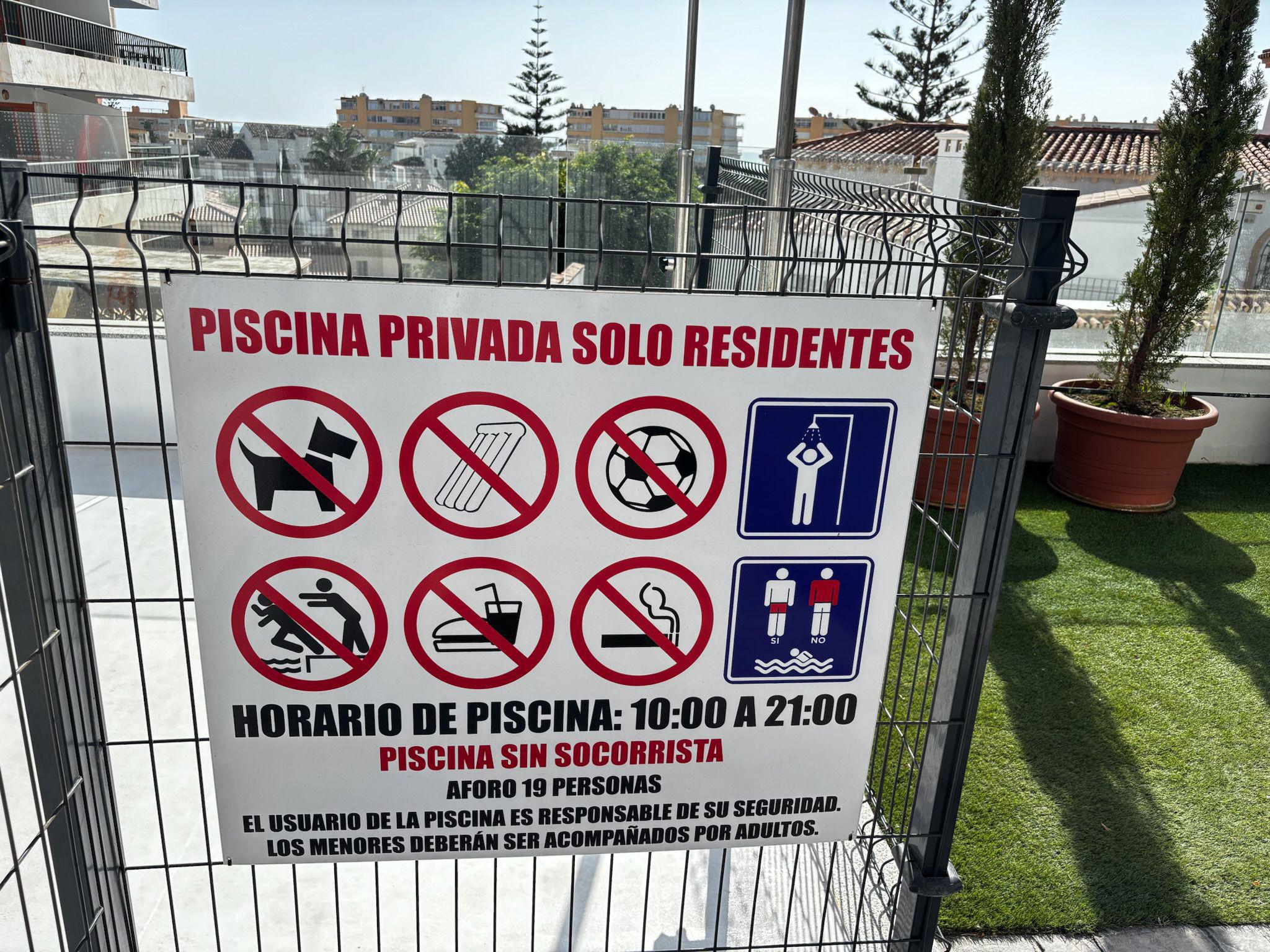 Imagen 28 Piso en venta en Torremolinos / A 700m de la Carihuela, prox. a glorieta del Pez Espada