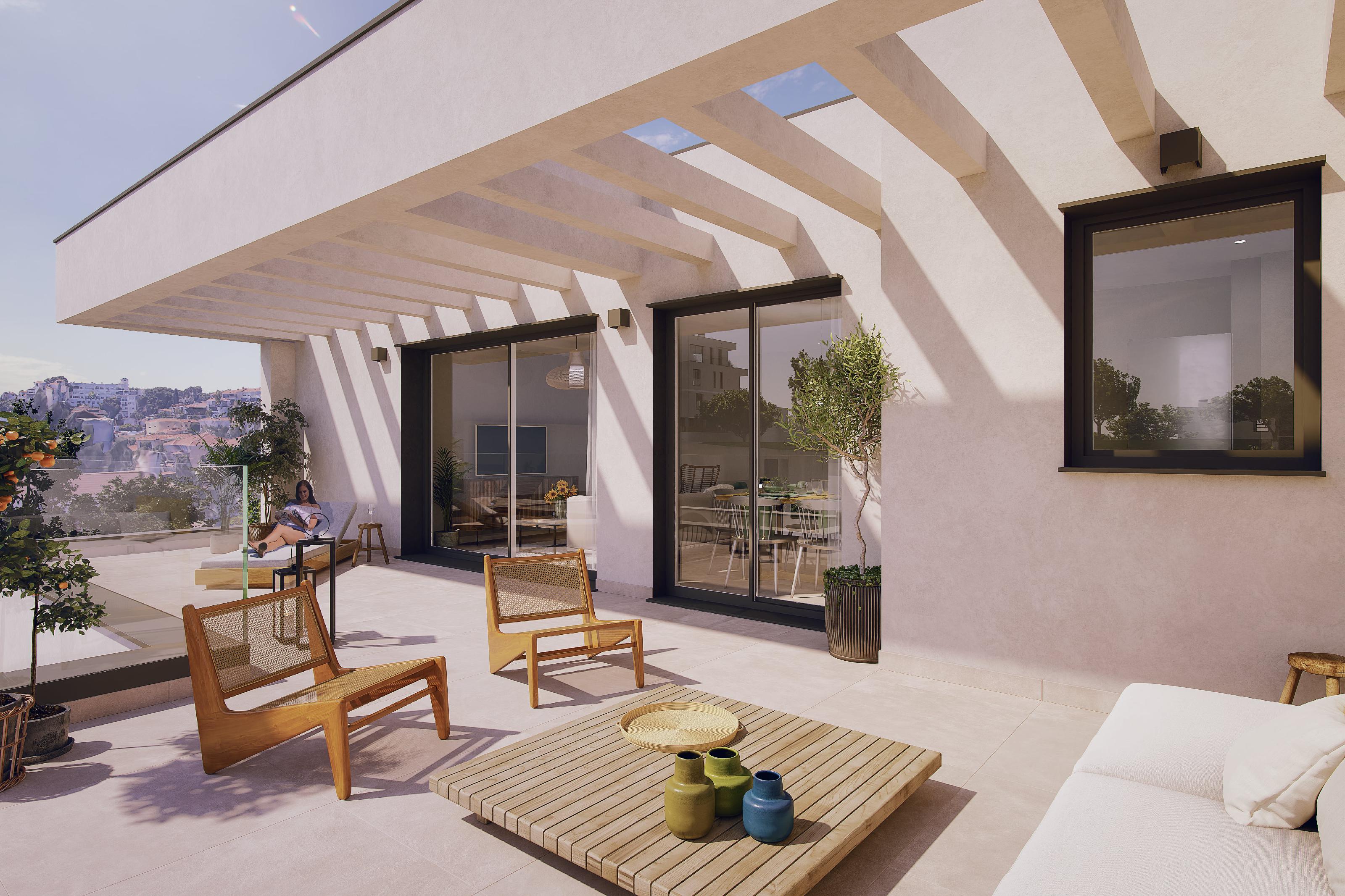 Imagen 1 Apartamento en venta en Torremolinos / En la Carihuela, cerca de la Glorieta del Pez Espada