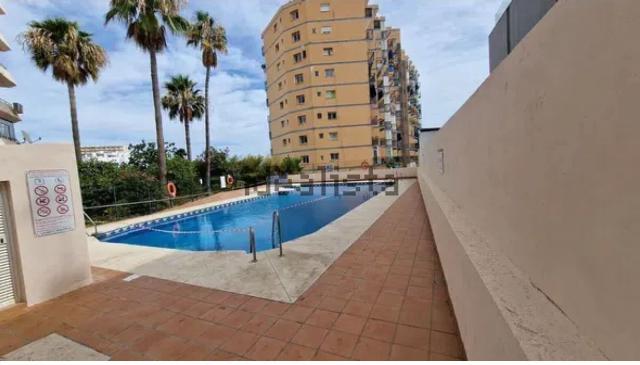 Imagen 3 Inmueble 297146 - Apartamento en venta en Benalmádena / Estudio junto a Puerto Marina, a 7 min. de la playa. 