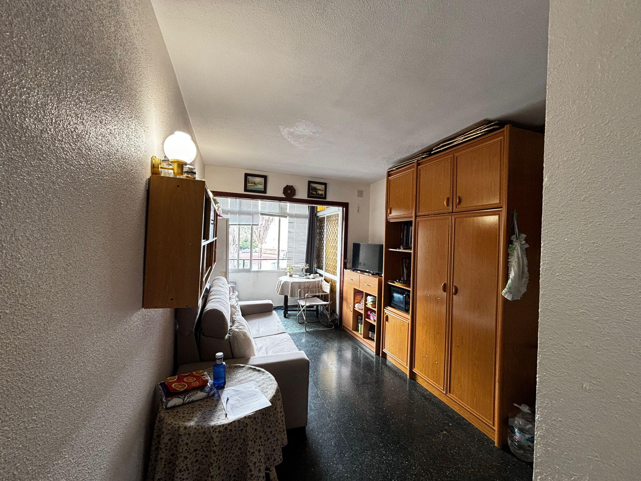 Imagen 6 Apartamento en venta en Benalmádena / Estudio junto a Puerto Marina, a 7 min. de la playa. 