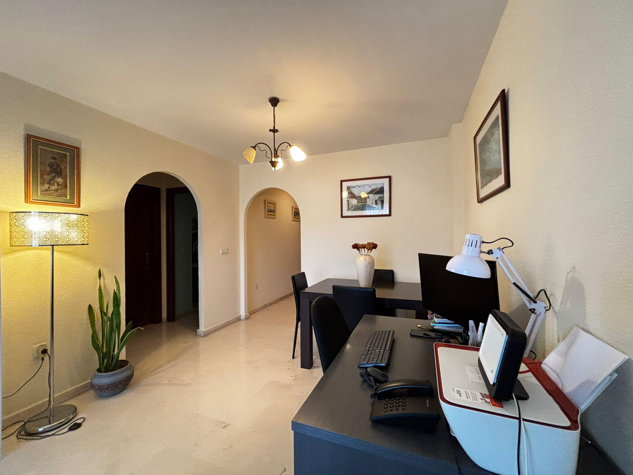 Imagen 11 Apartamento en venta en Benalmádena / Junto al Parque de la Paloma, enfrente de Selwo Marina