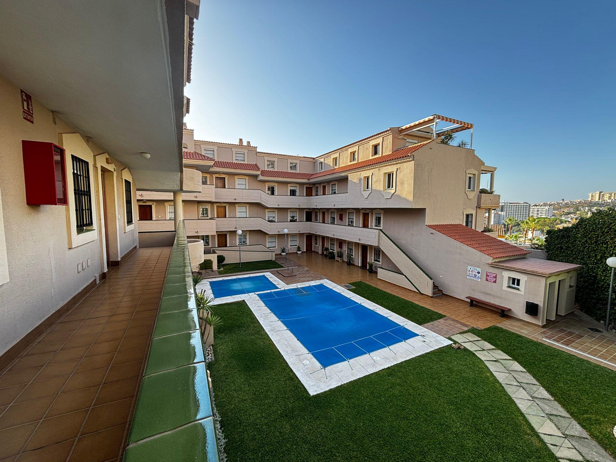 Imagen 5 Apartamento en venta en Benalmádena / Junto al Parque de la Paloma, enfrente de Selwo Marina