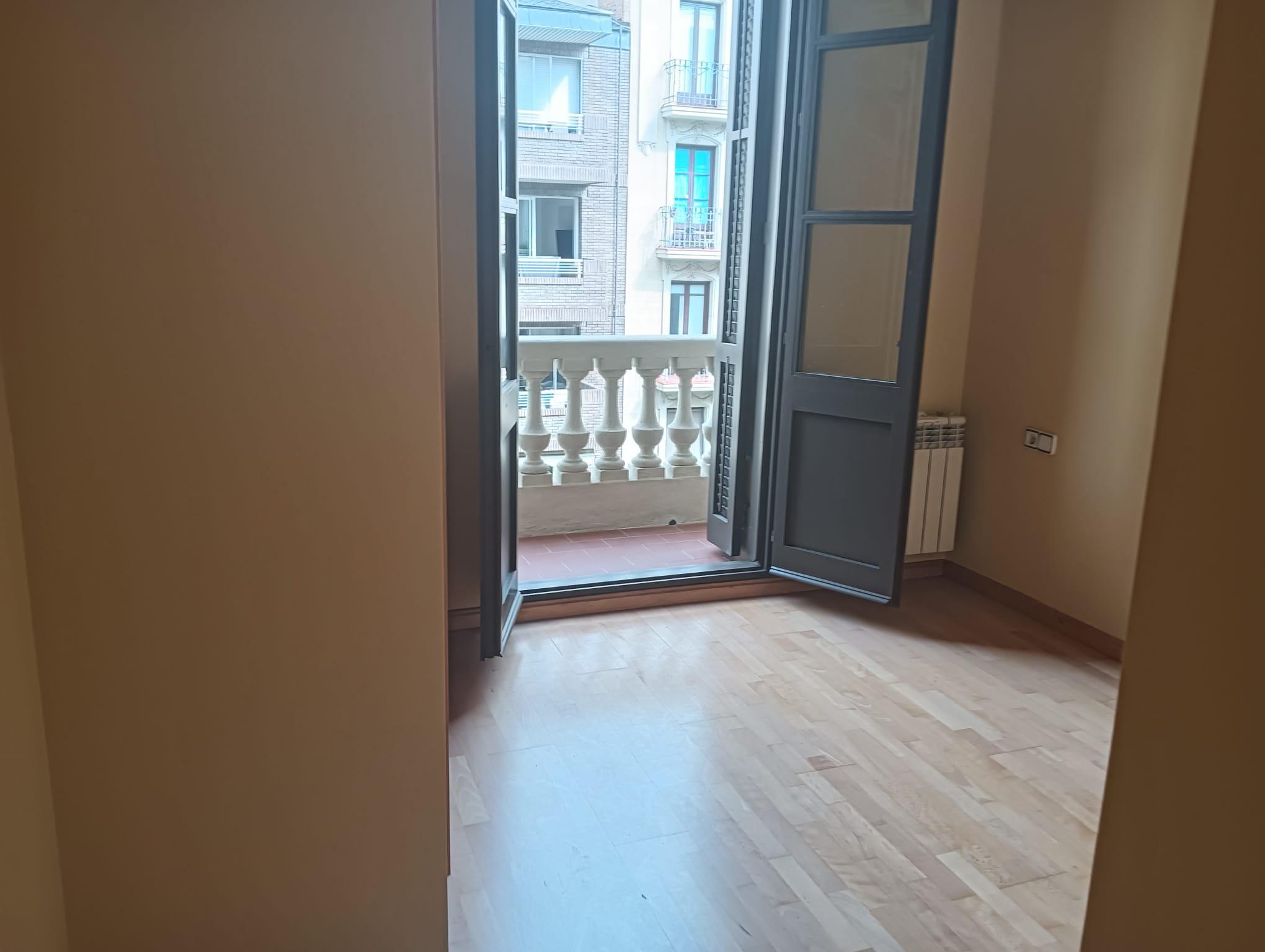 Imagen 9 Piso en venta en Barcelona / Mallorca - Castillejos