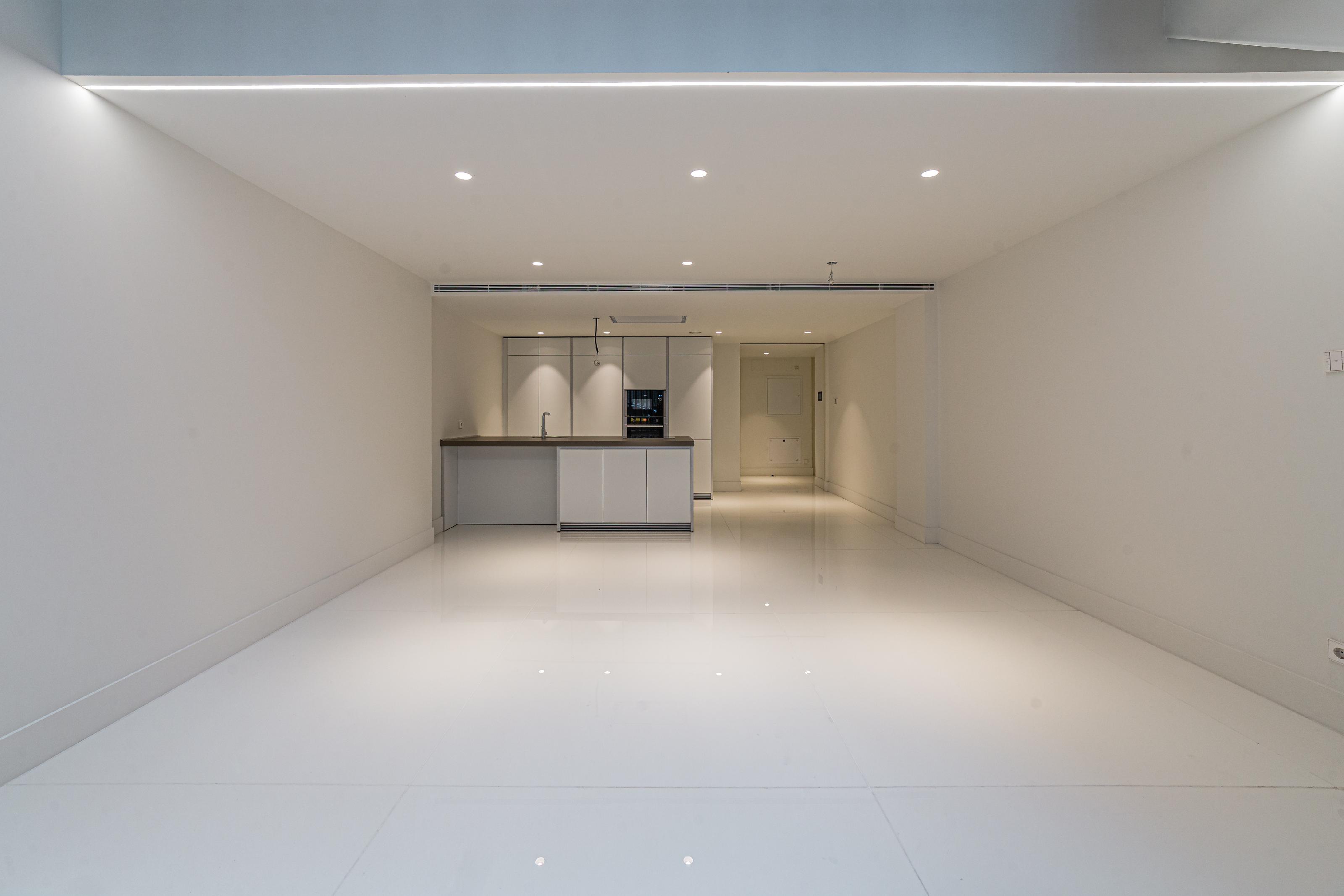 Imagen 4 Dúplex en venta en Barcelona / Via Augusta - Julián Romea 