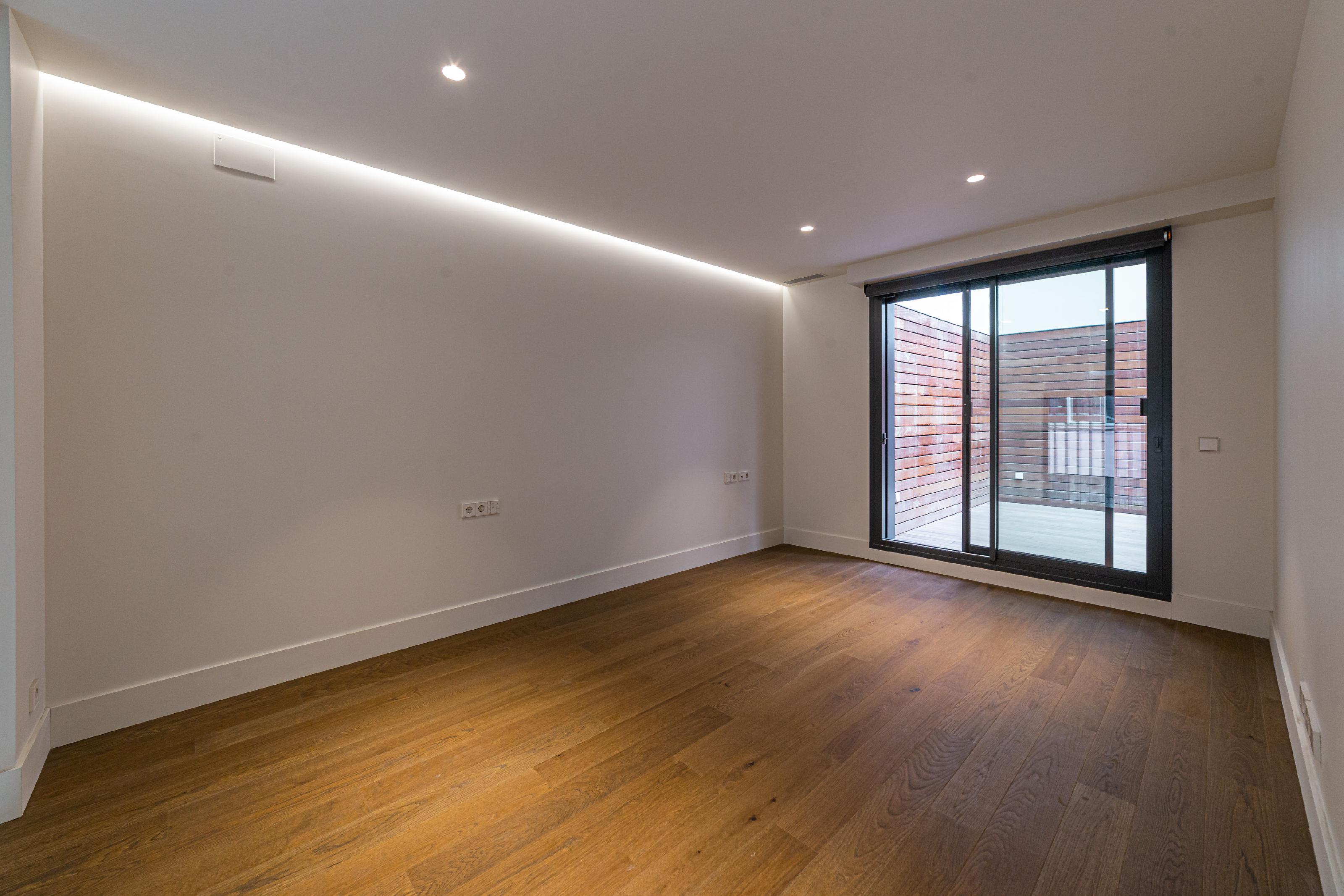 Imagen 16 Dúplex en venta en Barcelona / Via Augusta - Julián Romea 