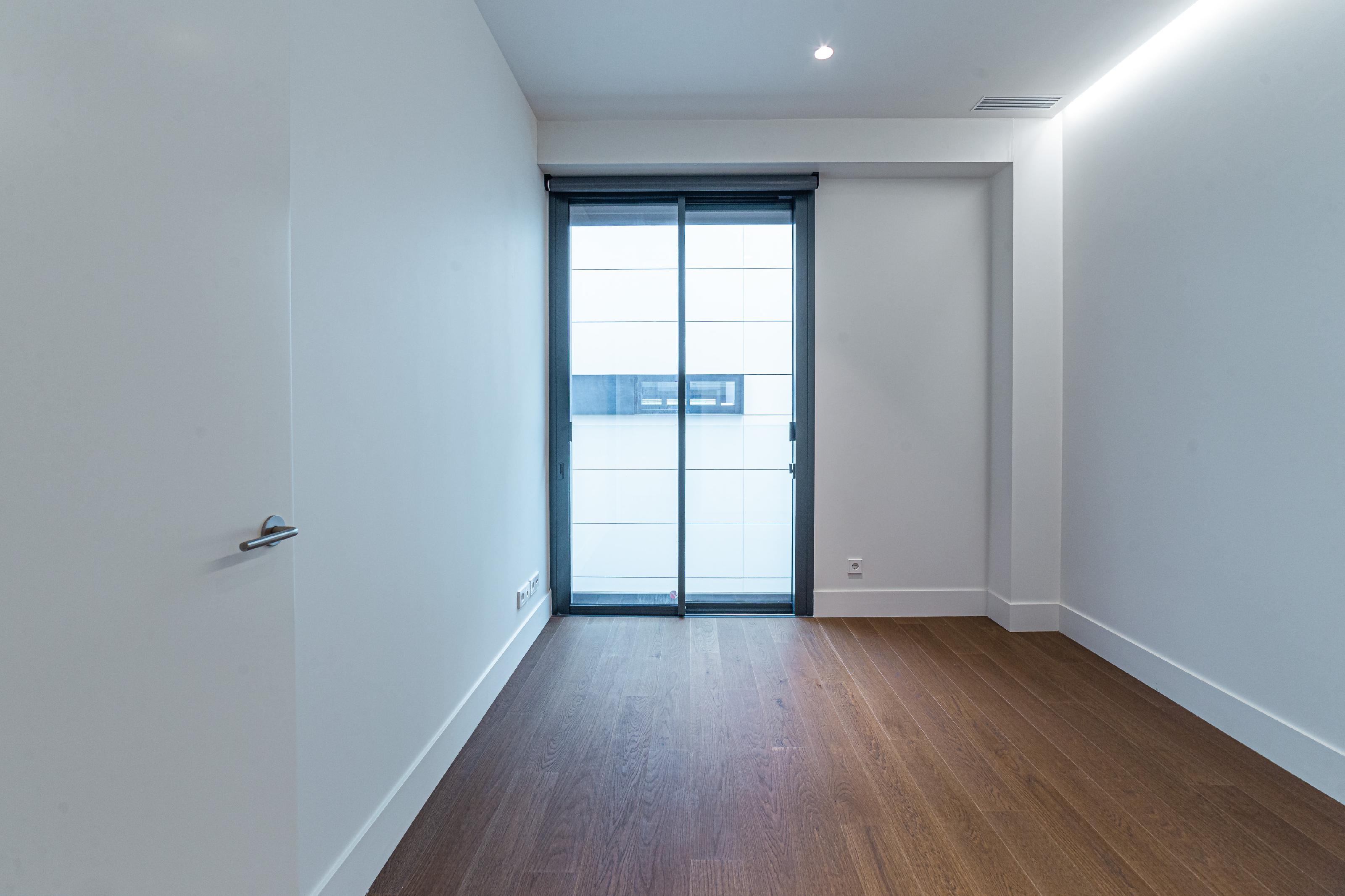 Imagen 14 Piso en venta en Barcelona / Via Augusta - Julián Romea 