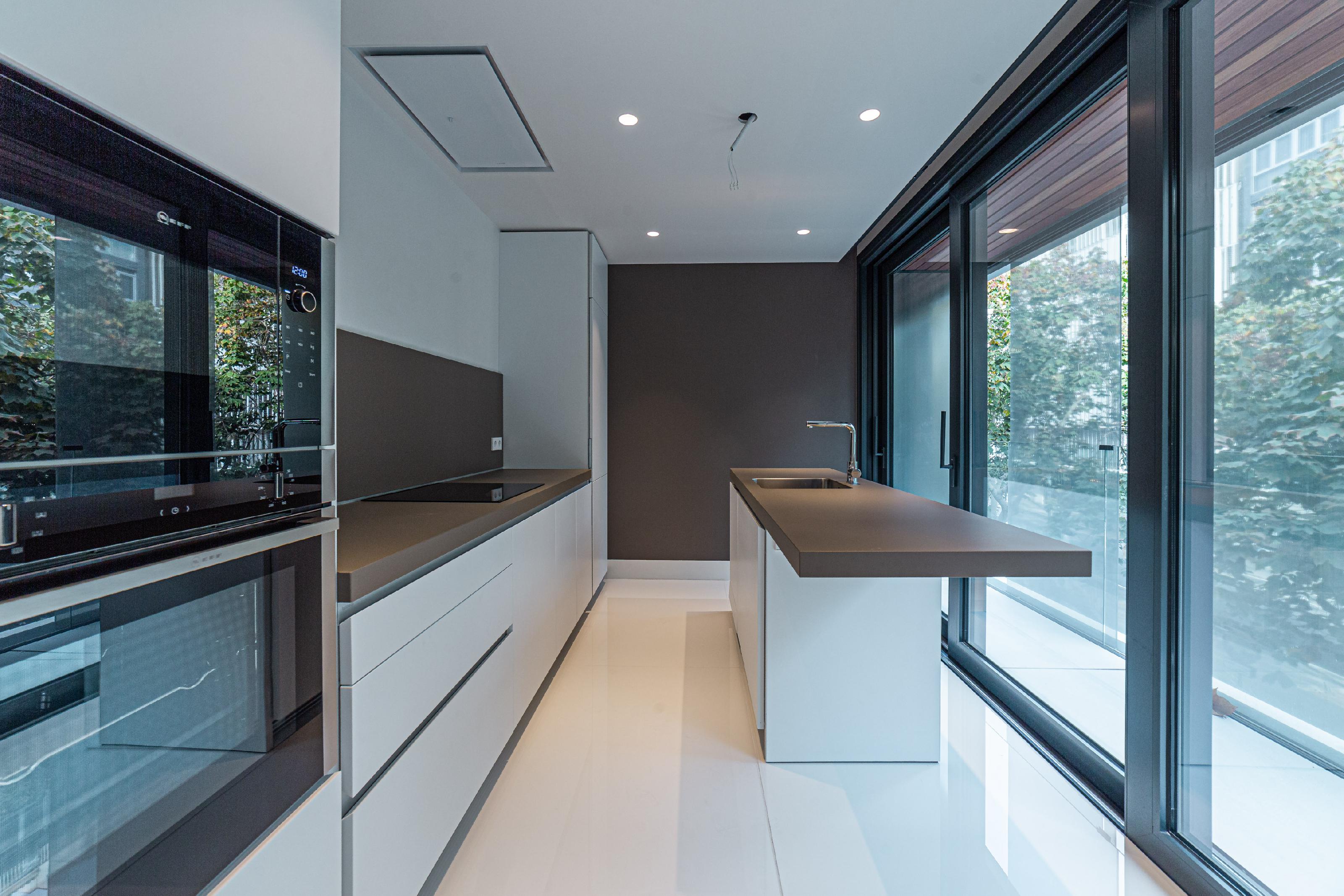 Imagen 7 Piso en venta en Barcelona / Via Augusta - Julián Romea 