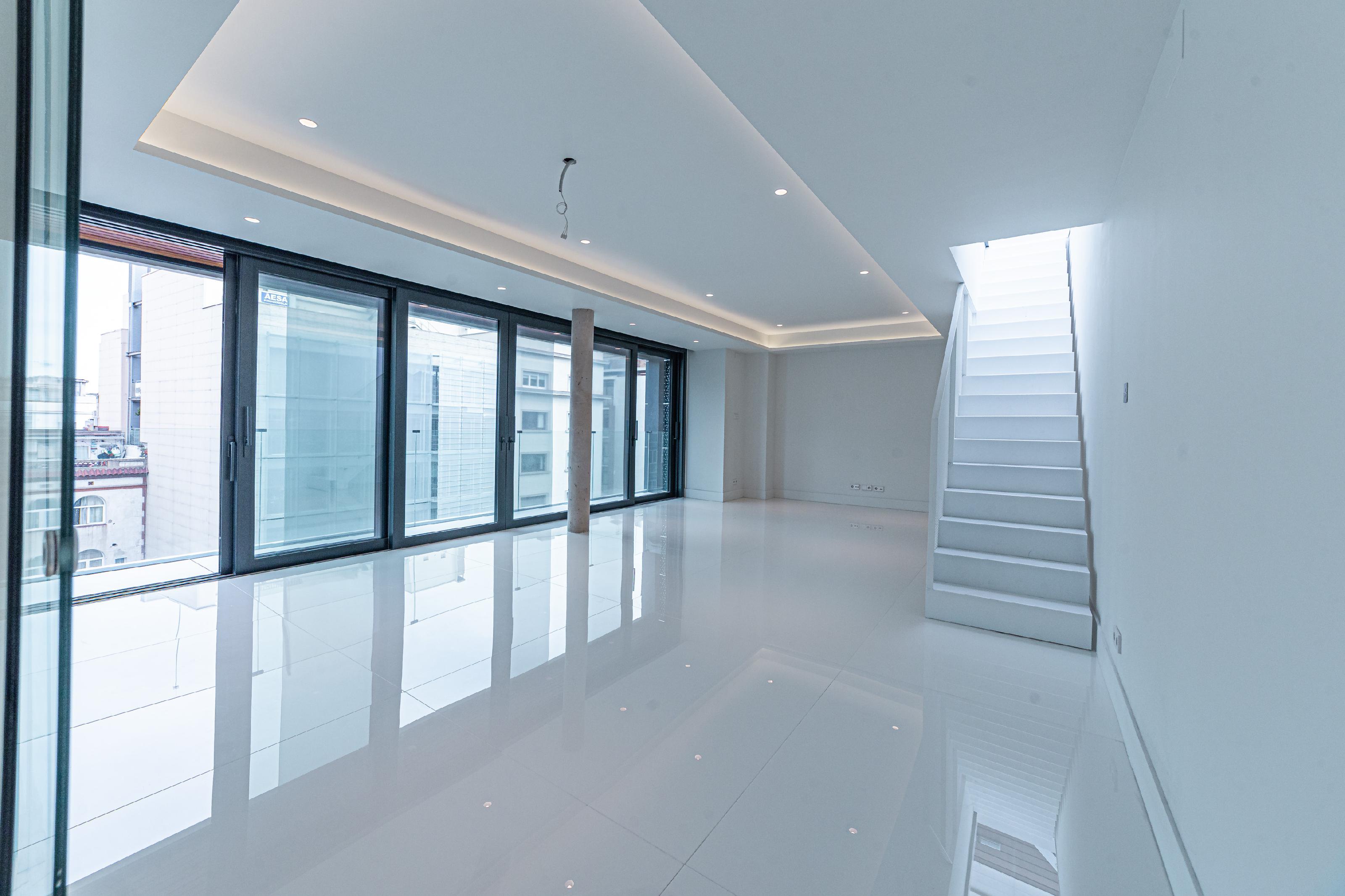 Imagen 3 Piso en venta en Barcelona / Via Augusta - Julián Romea 