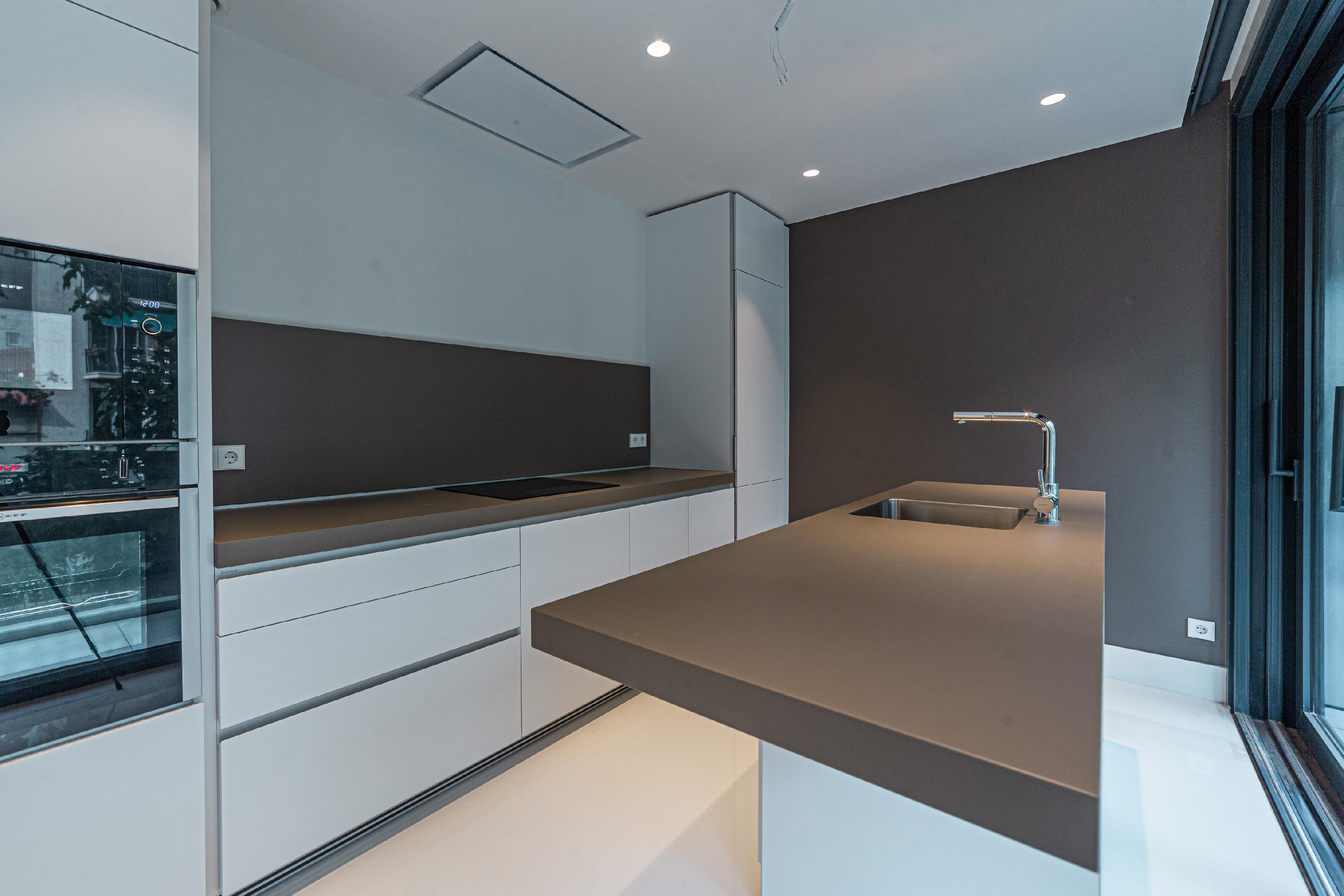 Imagen 8 Piso en venta en Barcelona / Via Augusta - Julián Romea 