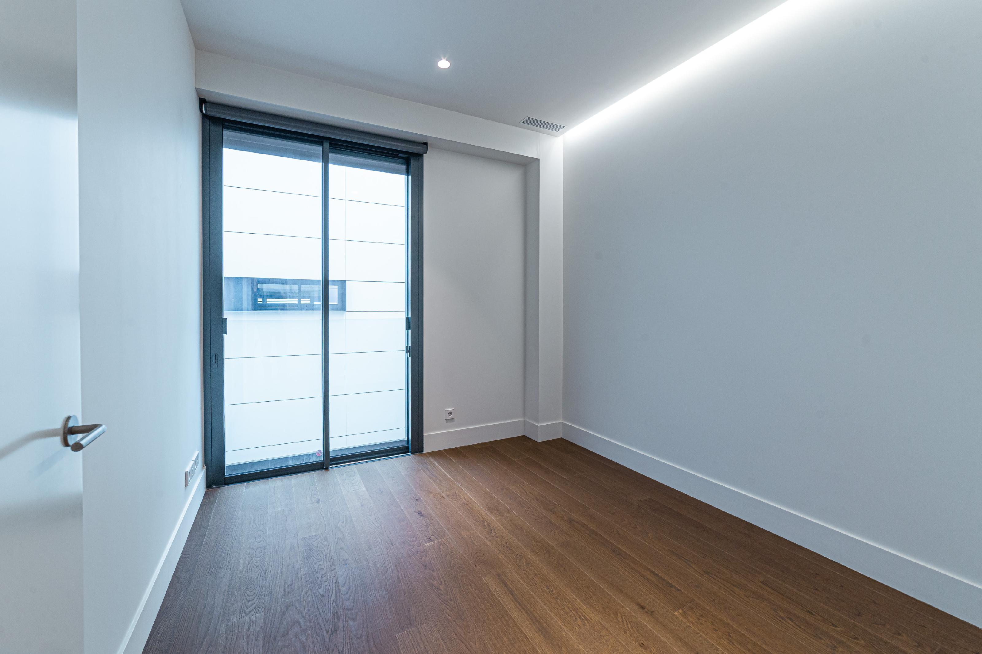 Imagen 14 Piso en venta en Barcelona / Via Augusta - Julián Romea 