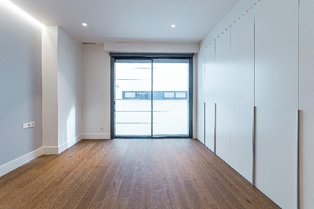 Imagen 18 Inmueble 267804 - Piso en venta en Barcelona / Via Augusta - Julián Romea 