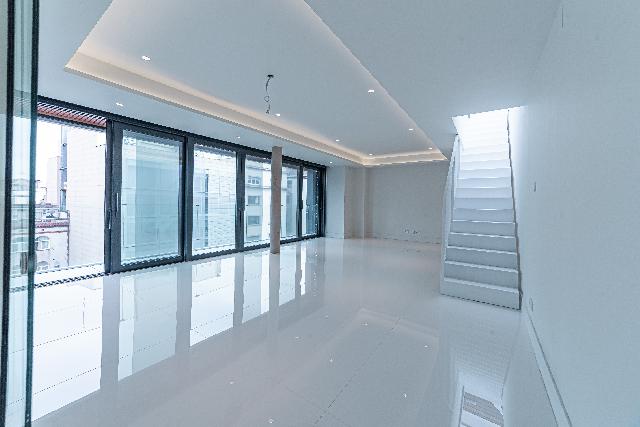 Imagen 2 Inmueble 267804 - Piso en venta en Barcelona / Via Augusta - Julián Romea 