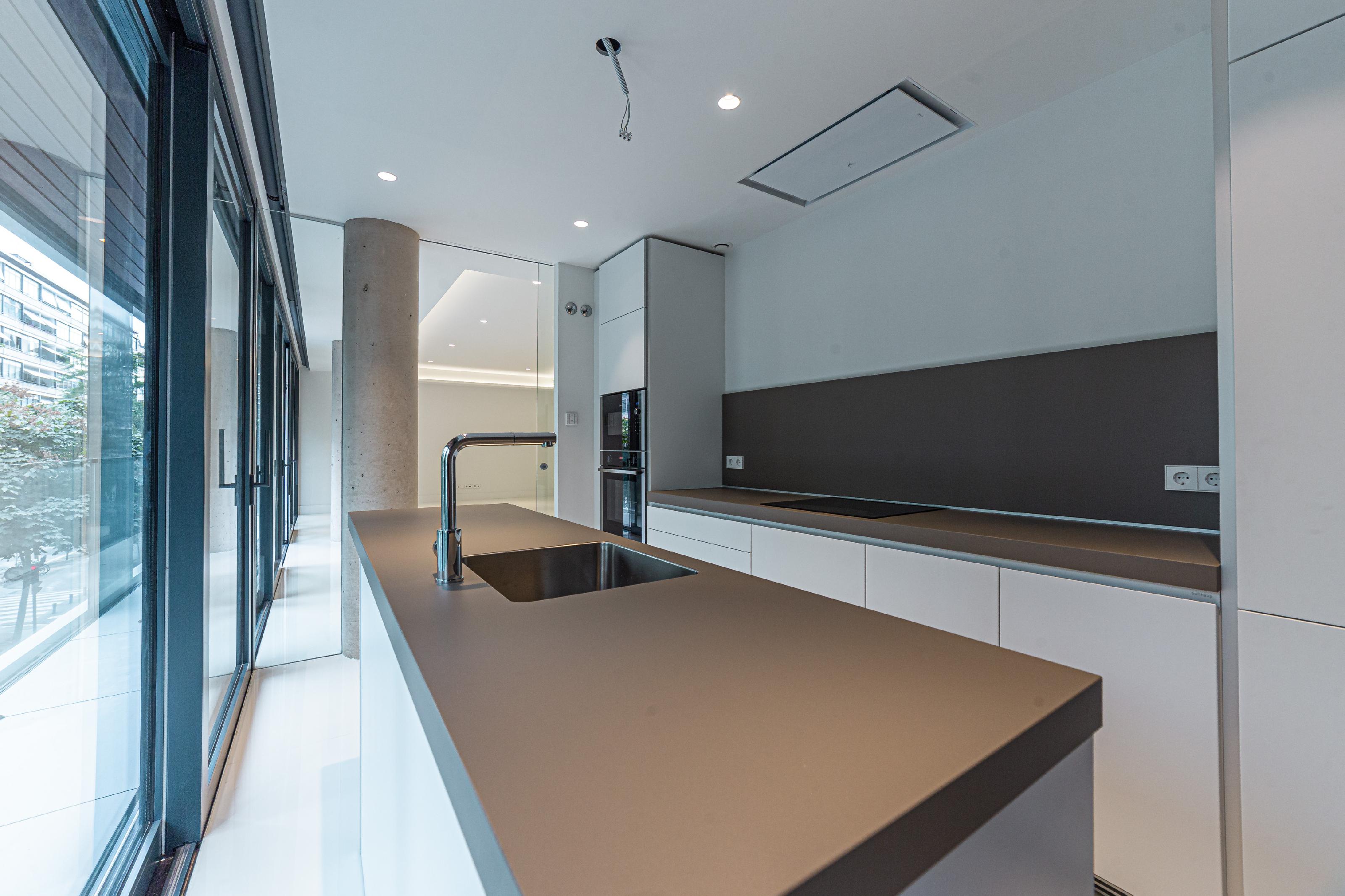 Imagen 8 Piso en venta en Barcelona / Via Augusta - Julián Romea 