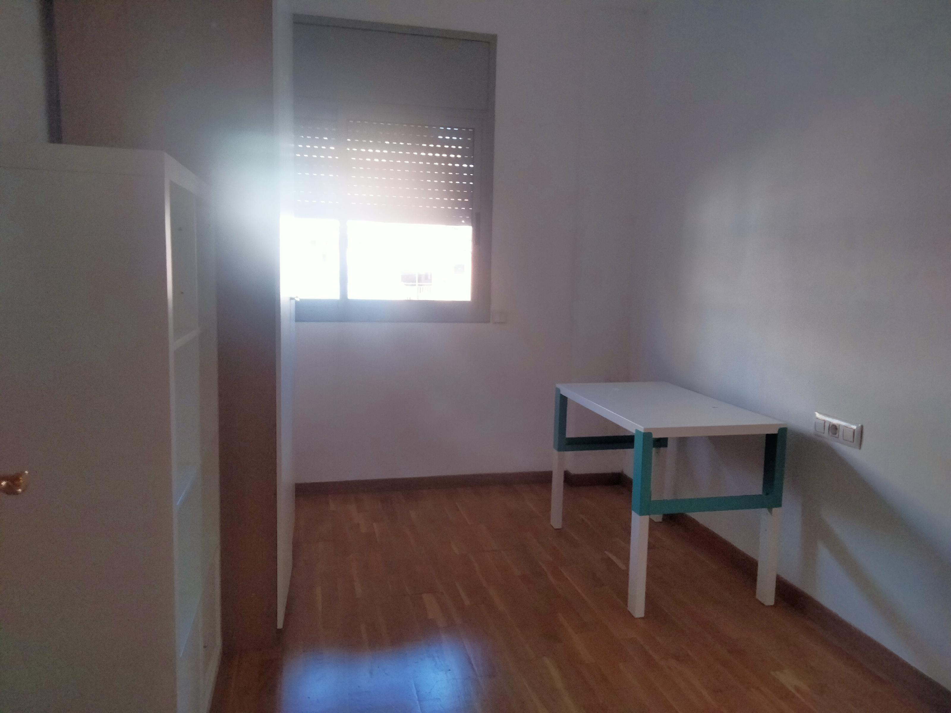 Imagen 10 Piso en venta en Barcelona / Junto metro Teixonera