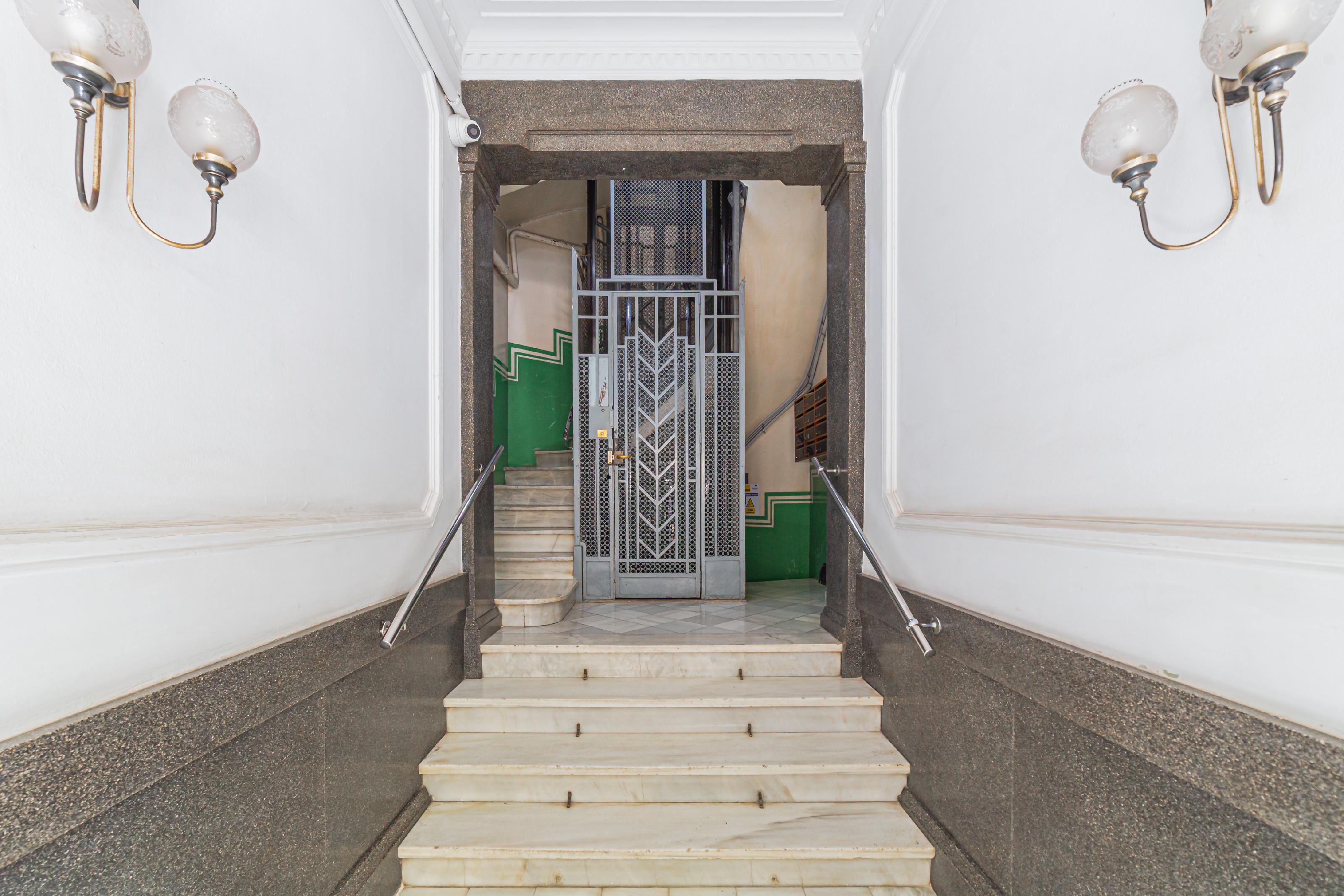 Imagen 30 Piso en venta en Barcelona / Roger de Flor - Rosselló