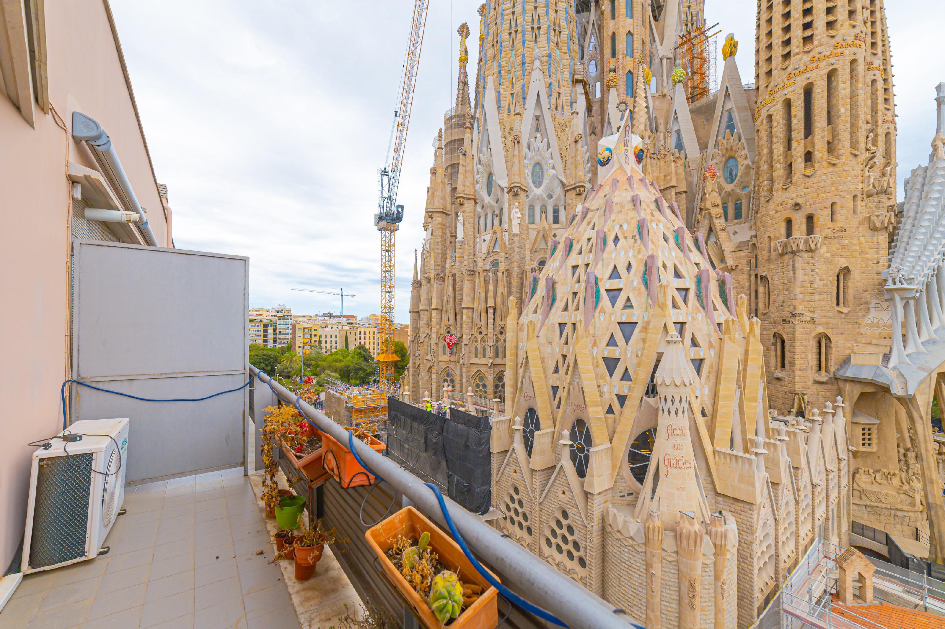 Imagen 27 Ático en venta en Barcelona / Provença - Sardenya delante de La Sagrada Familia