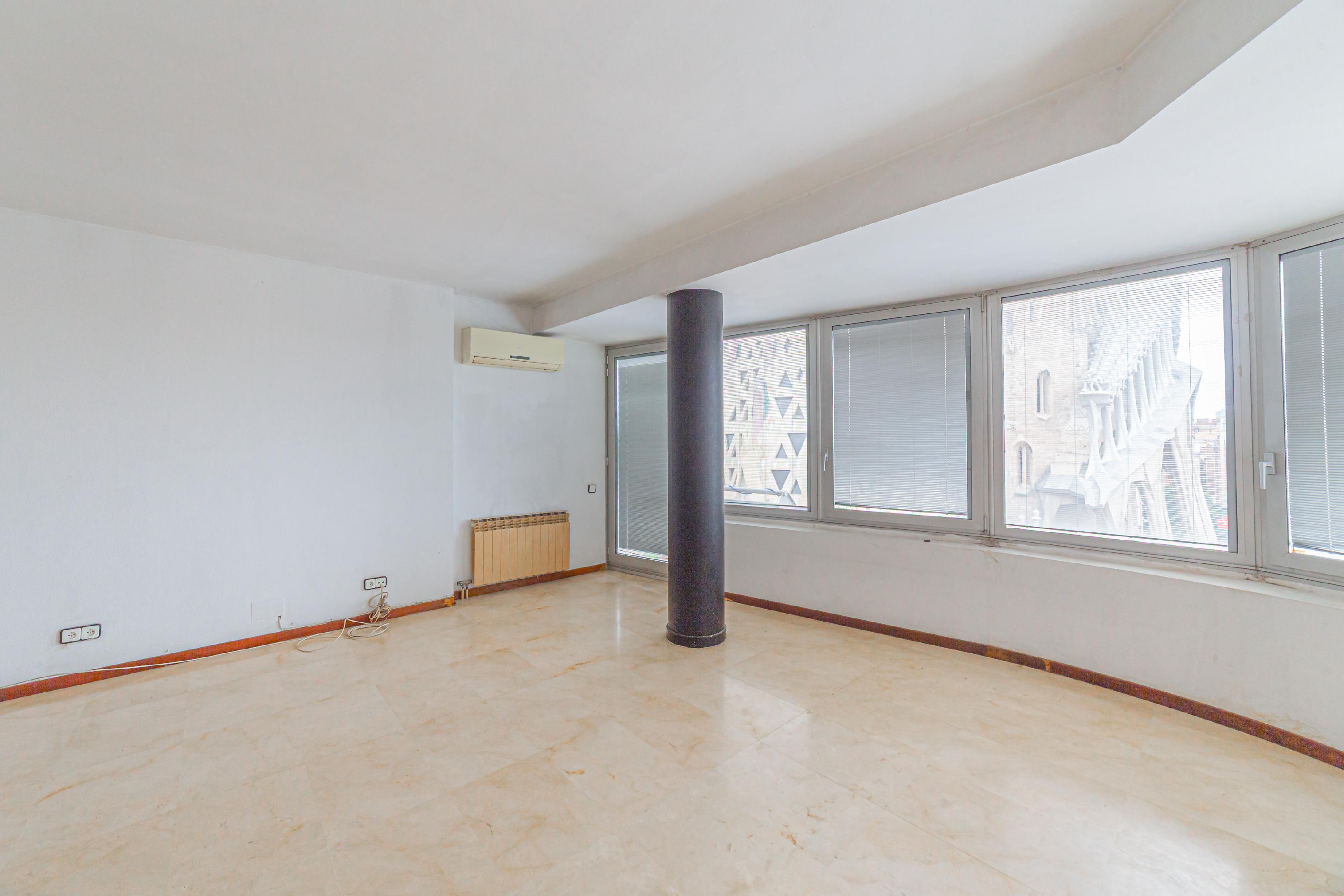 Imagen 33 Ático en venta en Barcelona / Provença - Sardenya delante de La Sagrada Familia