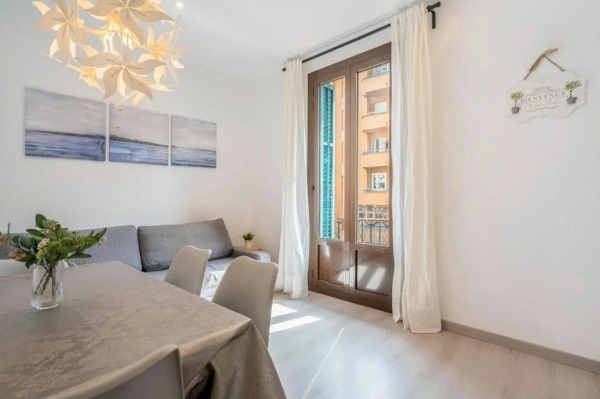 Imagen 1 Inmueble 295142 - Piso en venta en Barcelona / Frente a la Basílica de la Sagrada Familia.