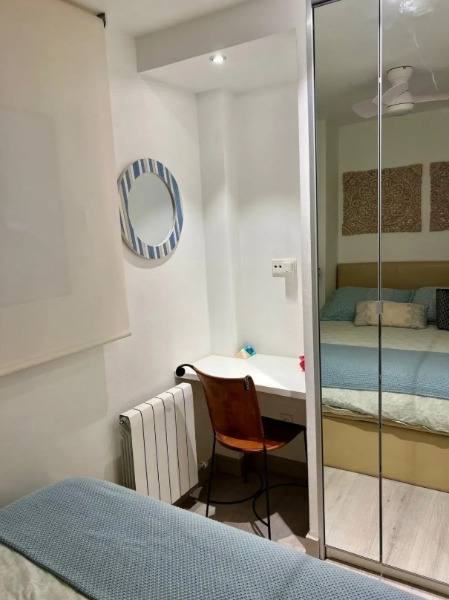 Imagen 5 Piso en venta en Barcelona / Esquina con Via Augusta