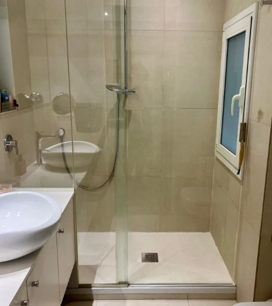 Imagen 10 Piso en venta en Barcelona / Esquina con Via Augusta