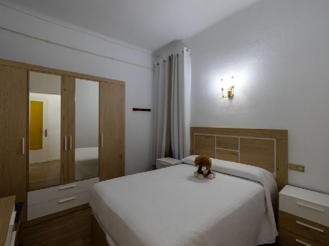 Imagen 2 Inmueble 296026 - Piso en venta en Barcelona / Muy próximo al Hospital Clínico de Barcelona