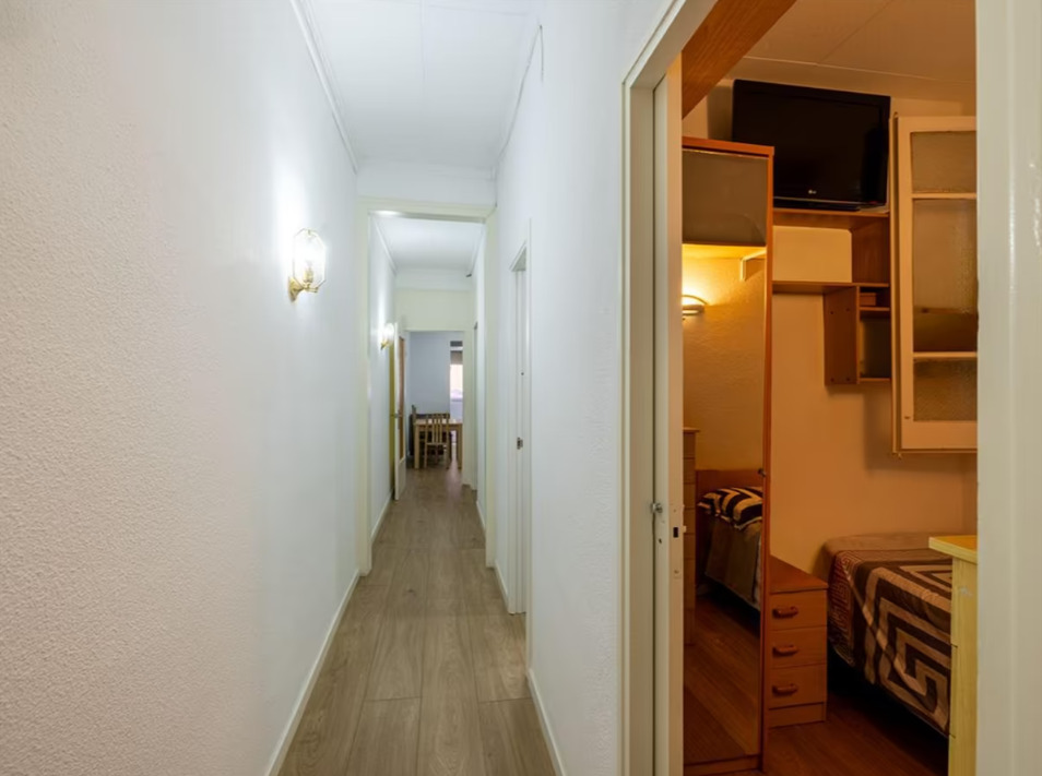 Imagen 10 Piso en venta en Barcelona / Muy próximo al Hospital Clínico de Barcelona