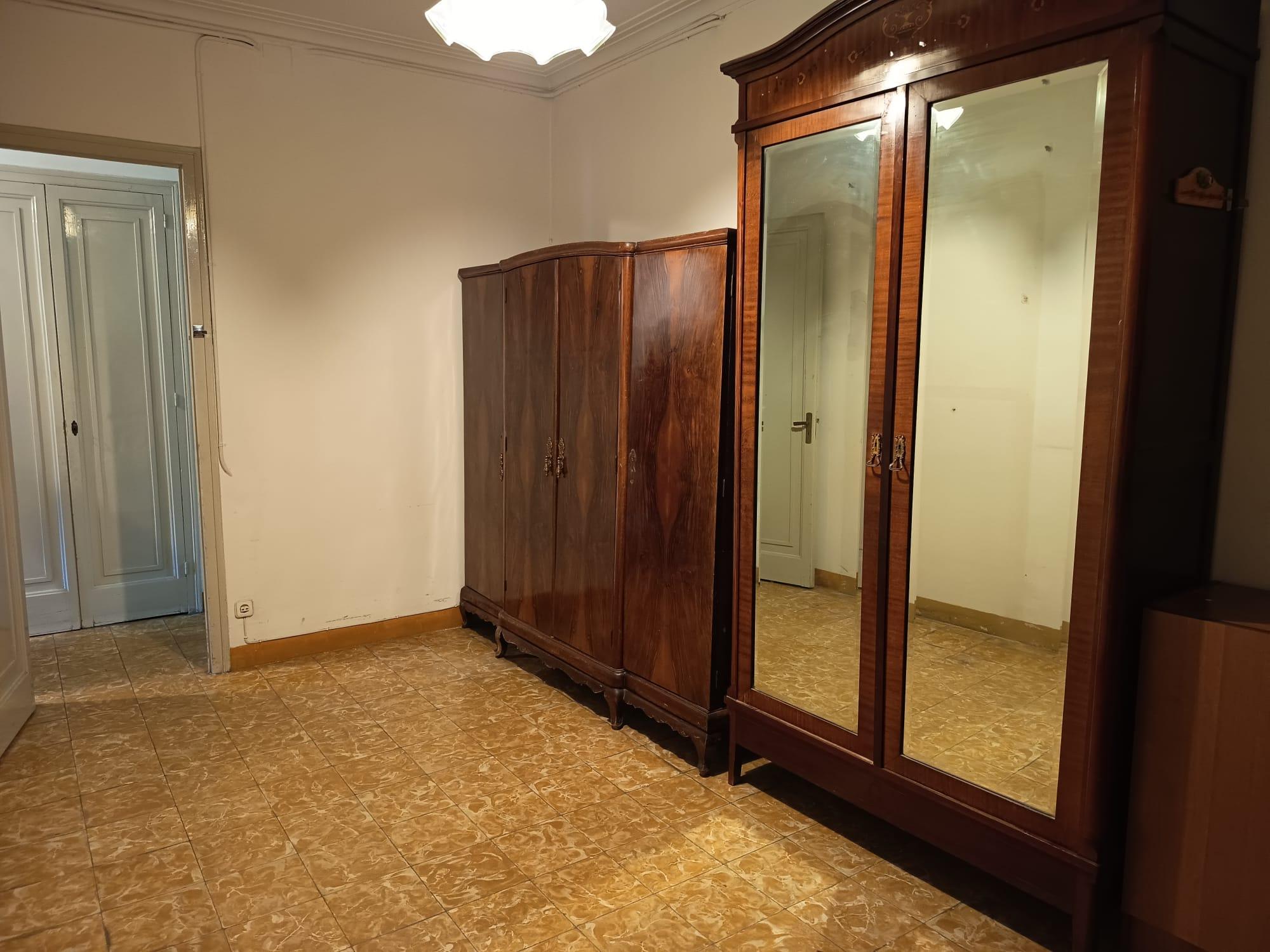 Imagen 7 Piso en venta en Barcelona / Sant Pau - Paral.lel