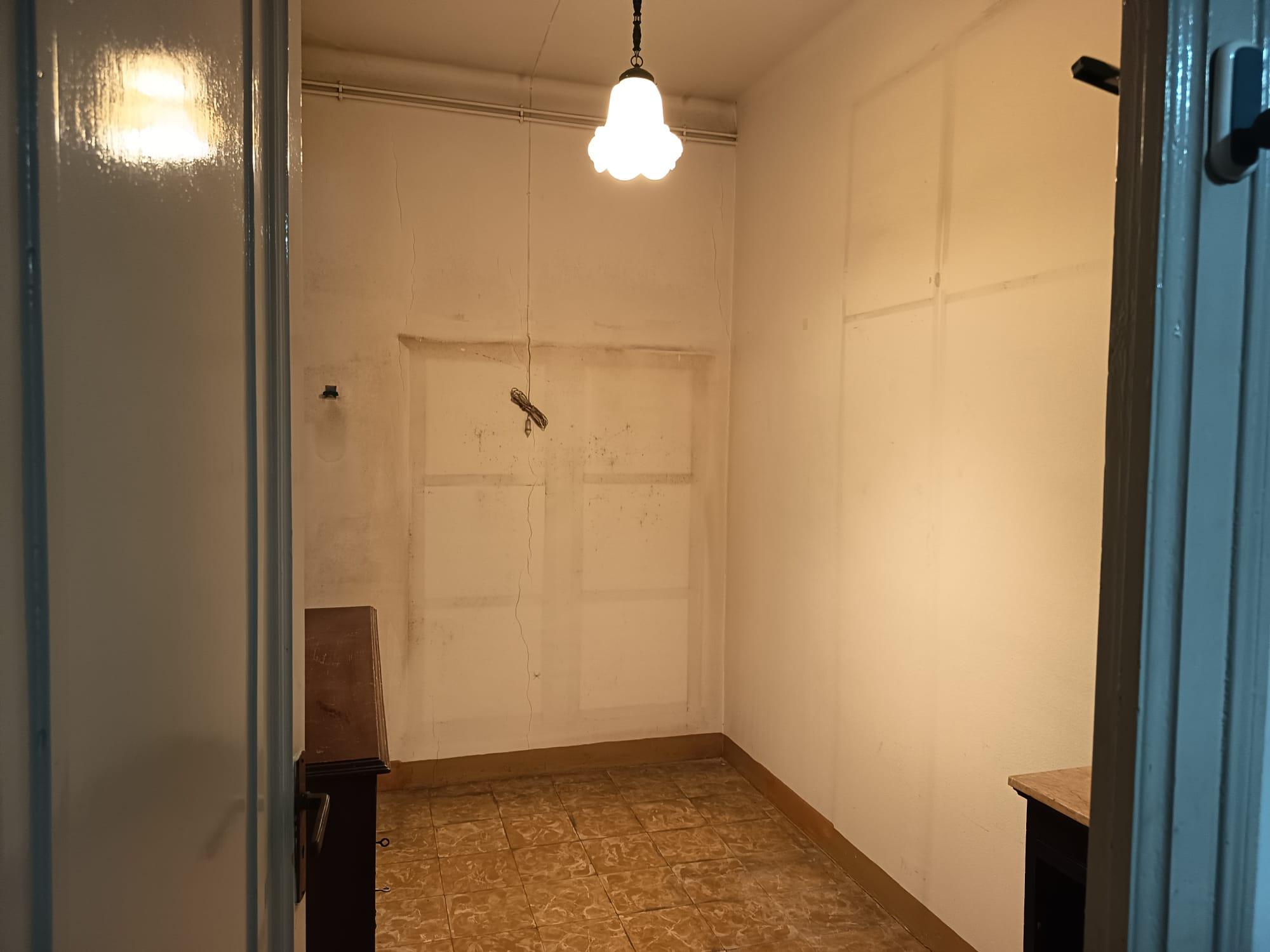 Imagen 5 Piso en venta en Barcelona / Sant Pau - Paral.lel