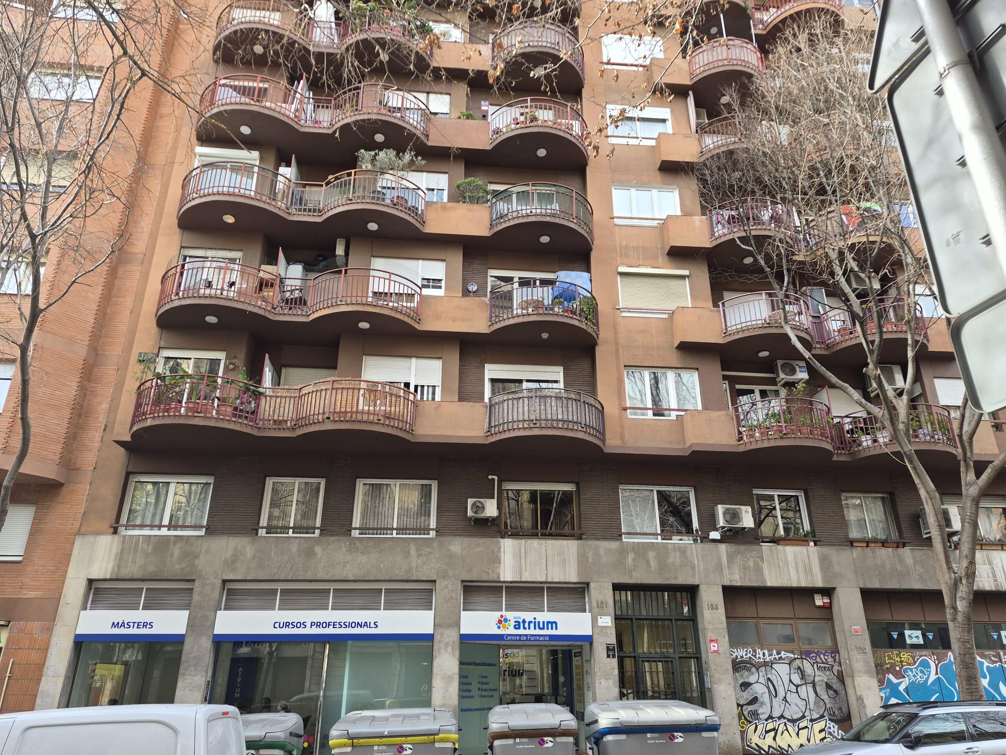 Imagen 1 Piso en venta en Barcelona / Lepant - Casp