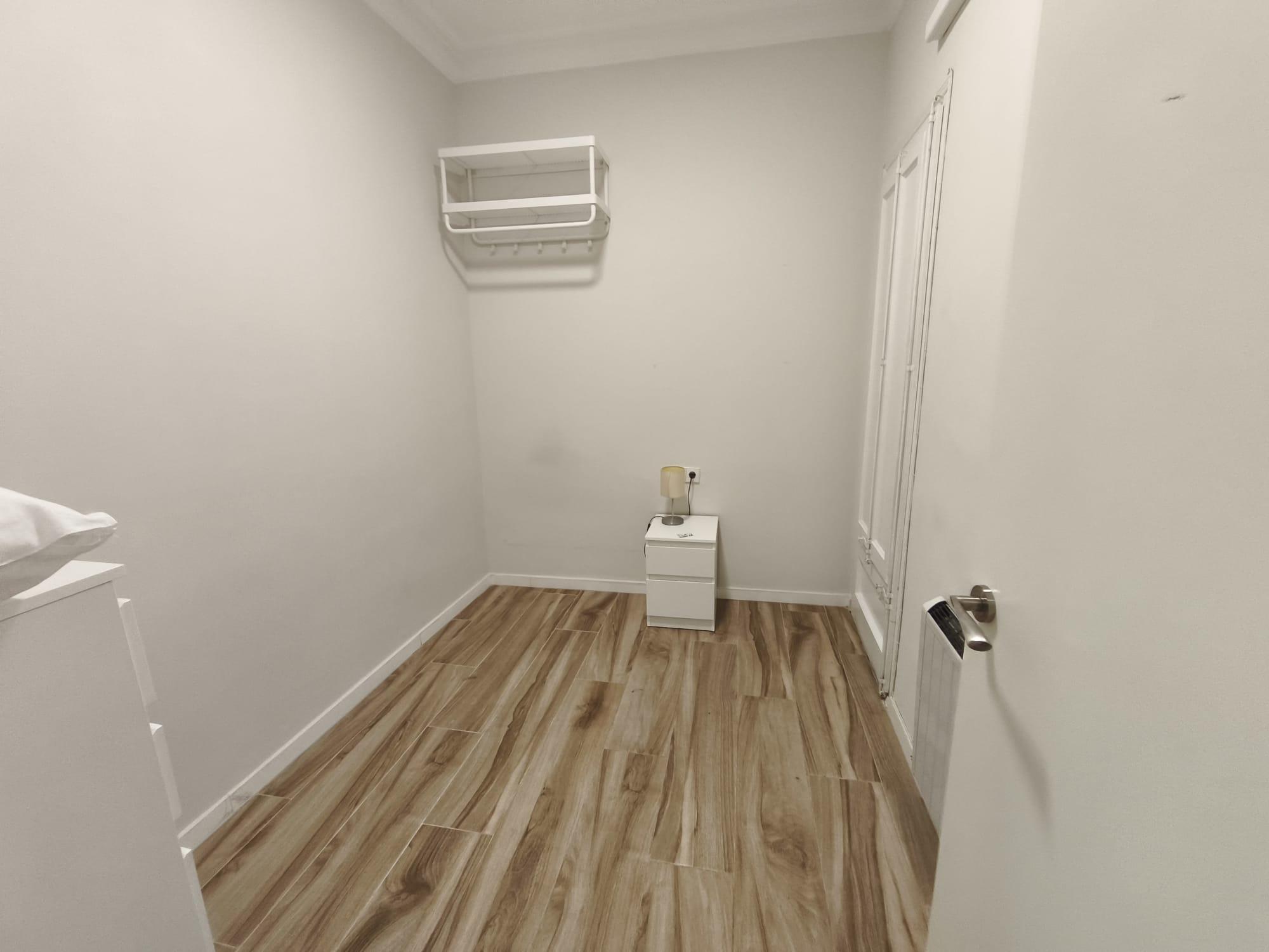 Imagen 7 Piso en venta en Barcelona / Felip ll - Garcilaso